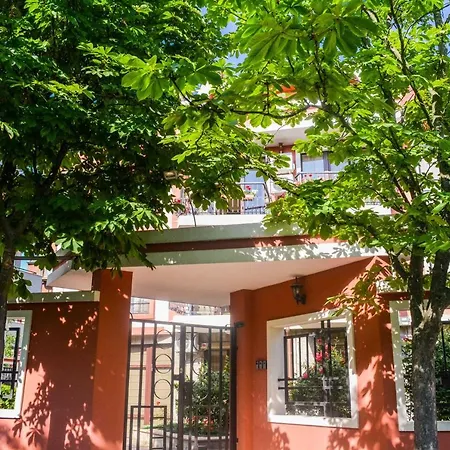 Apartament Welcoming Charming Studio Walk To Beach