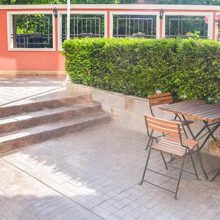 Welcoming Charming Studio Walk To Beach Apartament Ravda