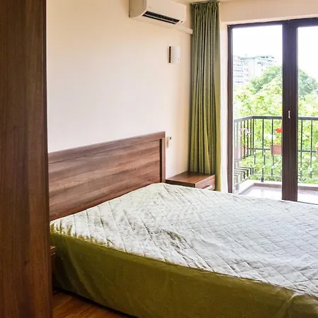 Welcoming Charming Studio Walk To Beach Apartament *